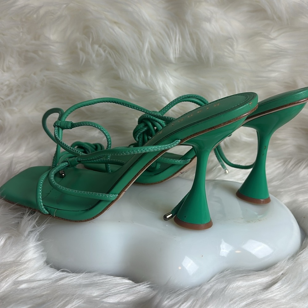 Gianni Bini Green Strappy Women's Shoes - Picture 4 of 9